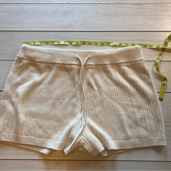 Reformation Lounge Shorts Ivory Ribbed Cort Sz X-Large - Picture 7 of 10